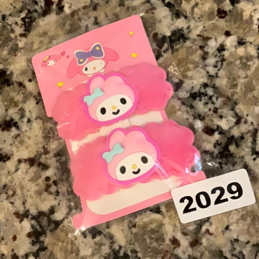 2029 Sanrio Set of 2‎ Fuzzy Hair Clips